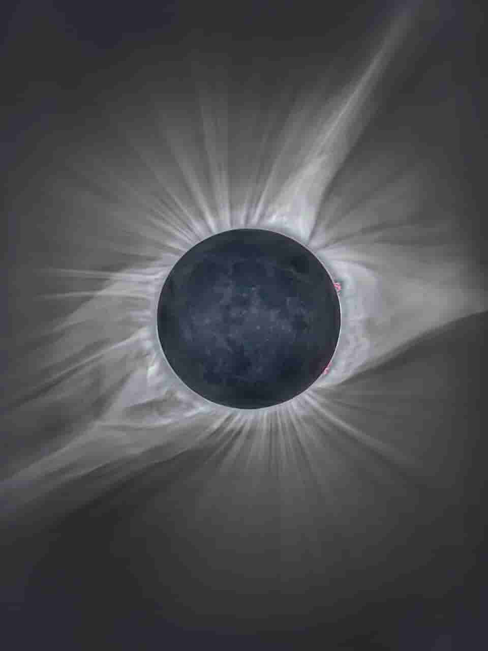 Image of a cool camera effect with photo of Eclipse.